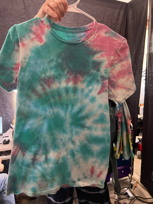 Tie dye shirt Small